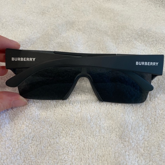 Burberry BE4291 Sunglasses, Matte Black - Picture 6 of 9